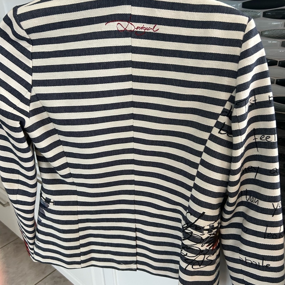 Beautiful Jacket - image 3